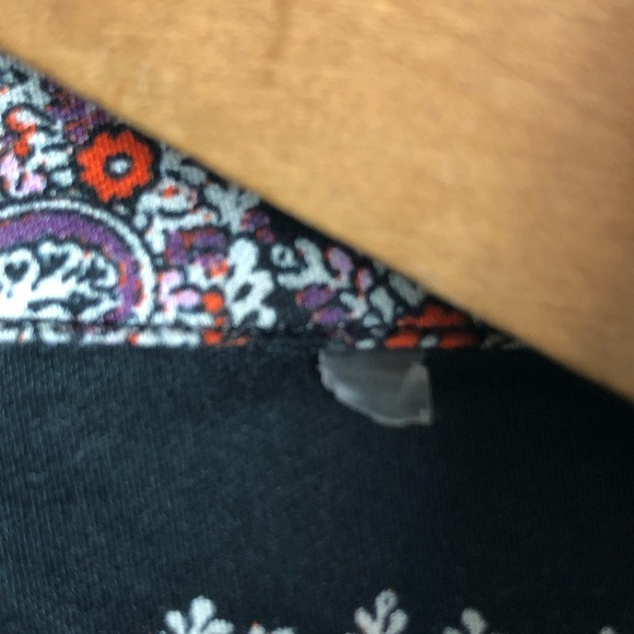 Robert Graham M blouse 0563 cuff embroidered. Bust 19 length 26 - not boxy - Picture 5 of 10